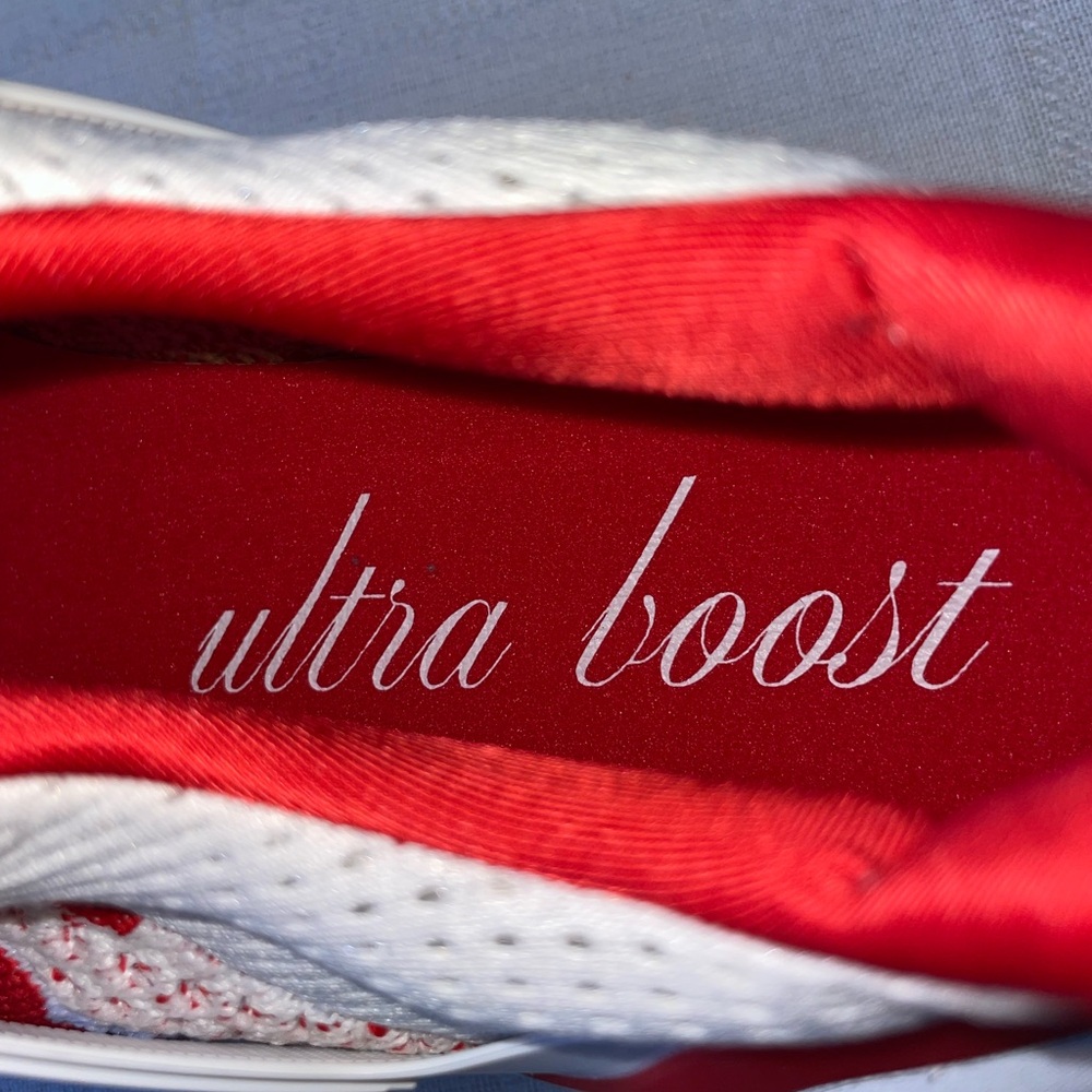 Adidas Ultra Boost 1.0 Valentine’s Day Hearts White Red Womens Size 8.5 JR5845 - Picture 8 of 10